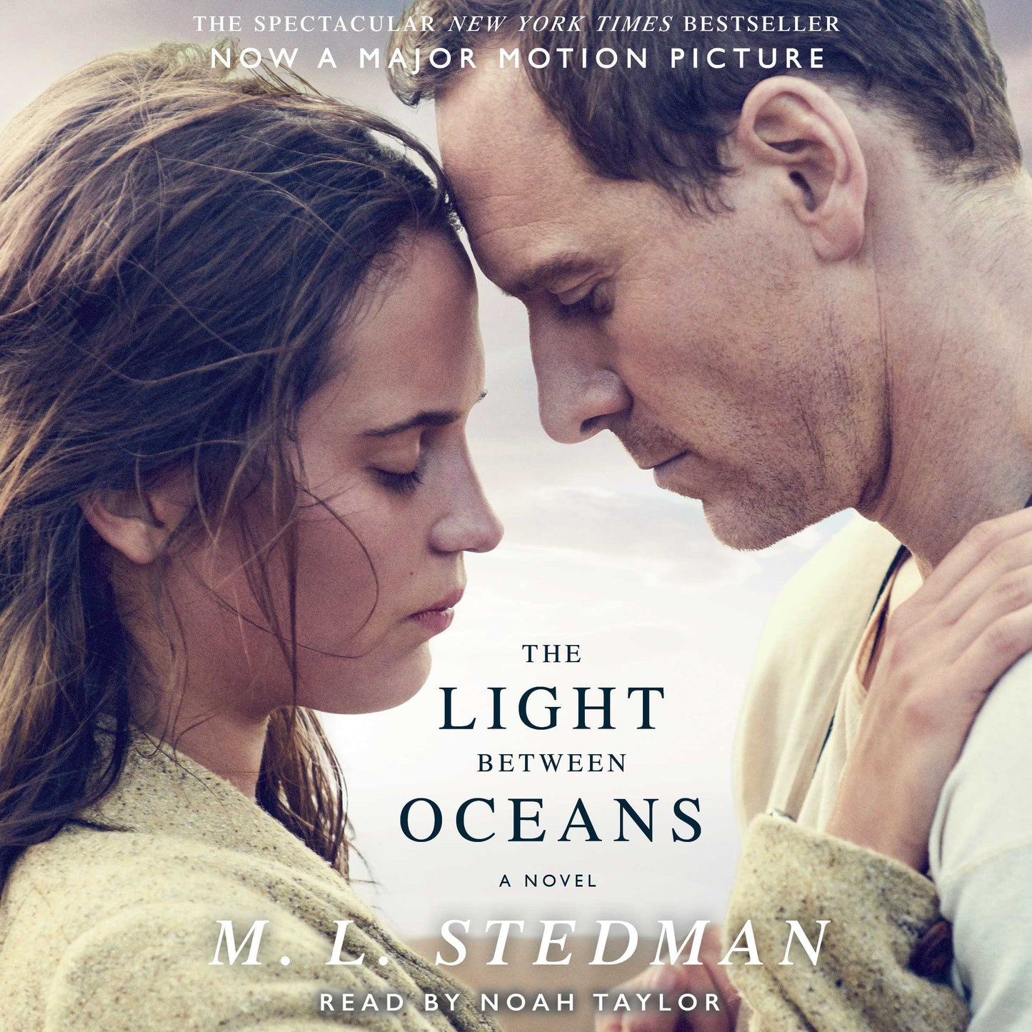 Light Between Oceans: A Novel
