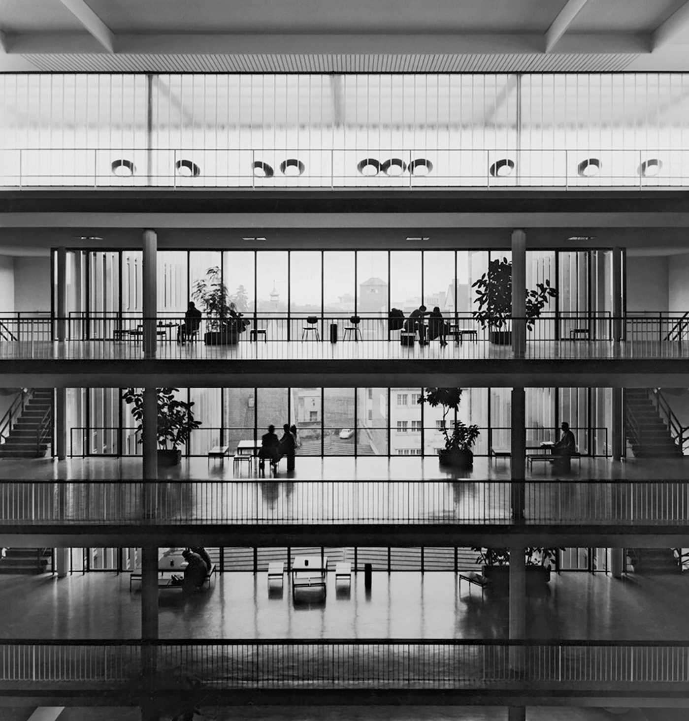 Otto Ernst Schweizer, Kollegiengebäude II, Universität Freiburg